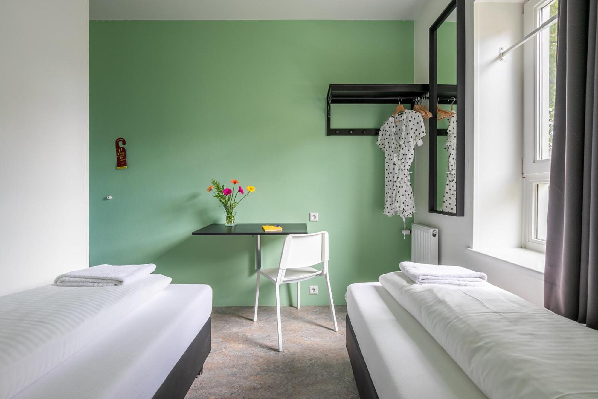 Hans Brinker Hostel Амстердам Екстериор снимка