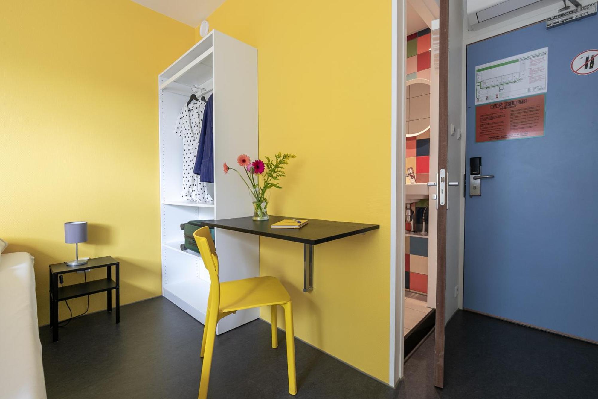 Hans Brinker Hostel Амстердам Екстериор снимка