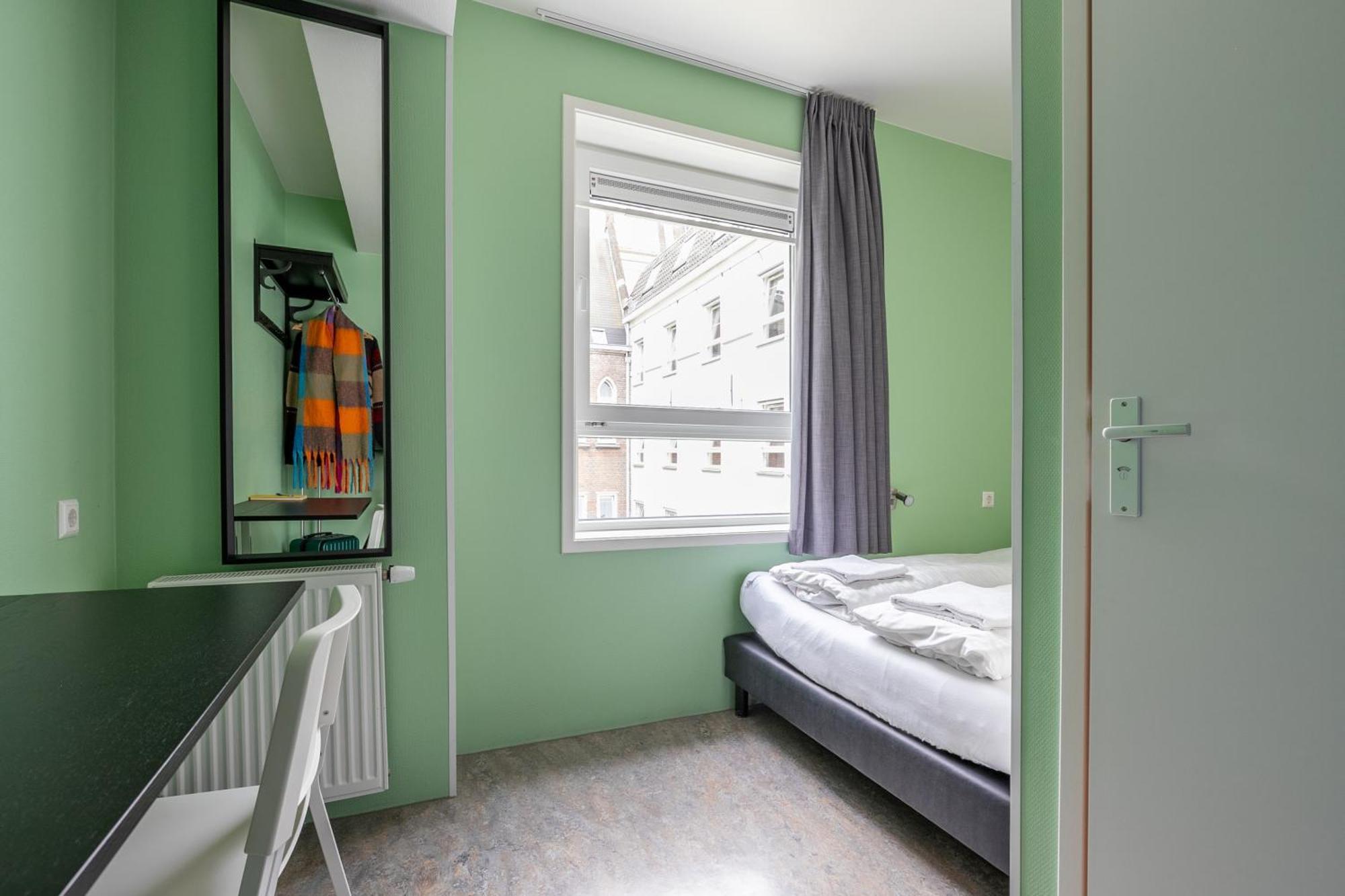 Hans Brinker Hostel Амстердам Екстериор снимка
